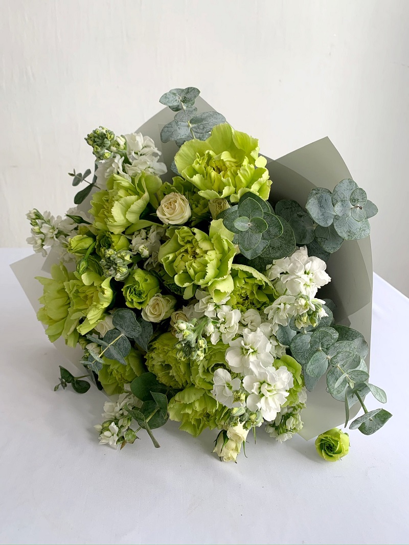 bouquet_ramo_de_flores_blancas_y_tonos_verdes_entrega_guadalajara_zmg